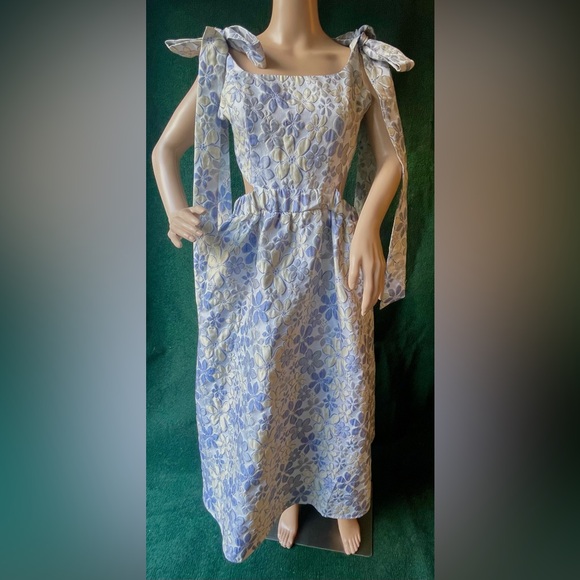 Elliat Atelier dress. - Picture 4 of 7